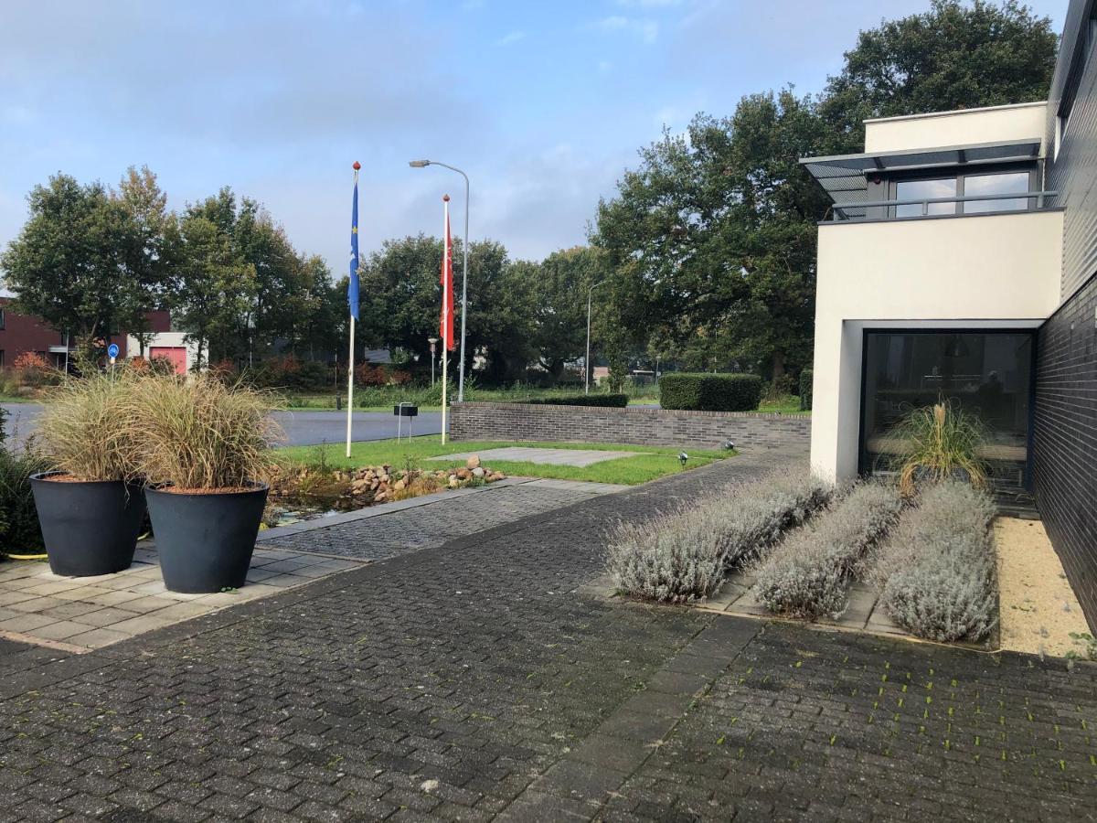 Bedbijpet Bed & Breakfast Emmen Exterior photo
